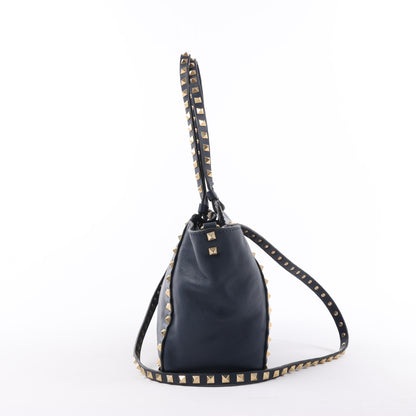 Valentino Garavani Rockstud 2Way-Handtasche aus Leder in Marineblau